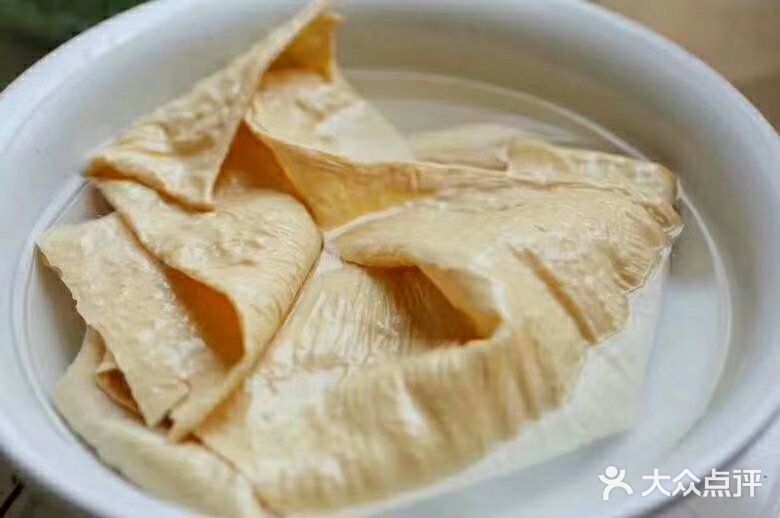 小时候最爱的零食之一   凉拌豆皮