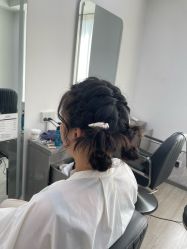 -LILI·HAIR SALON理理造型