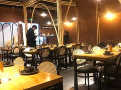 大堂-十三式重庆江湖菜(金茂览秀城店)