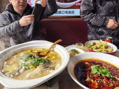 -川流不息·地道川菜·小龙虾(松东路店)