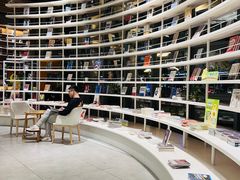 -新华书店(市民中心店)