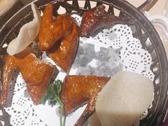 蜜制烤乳鸽-避风塘(宝山万达店)