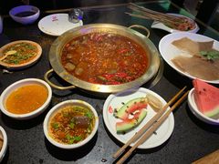 -潮火锅·麻辣牛肉火锅(观音桥方圆·LIVE店)
