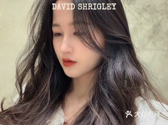 告别黑长直～做了一个美美的发型～烫好的效果真的超喜欢