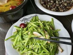 -七的湖·晚芳亭·阳澄湖农家菜·大闸蟹(莲花岛店)