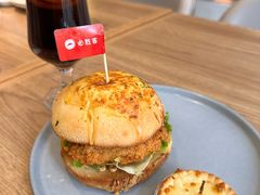 -必胜客(海雅PH店)