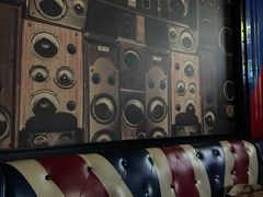 -UK派对KTV(日月广场店)