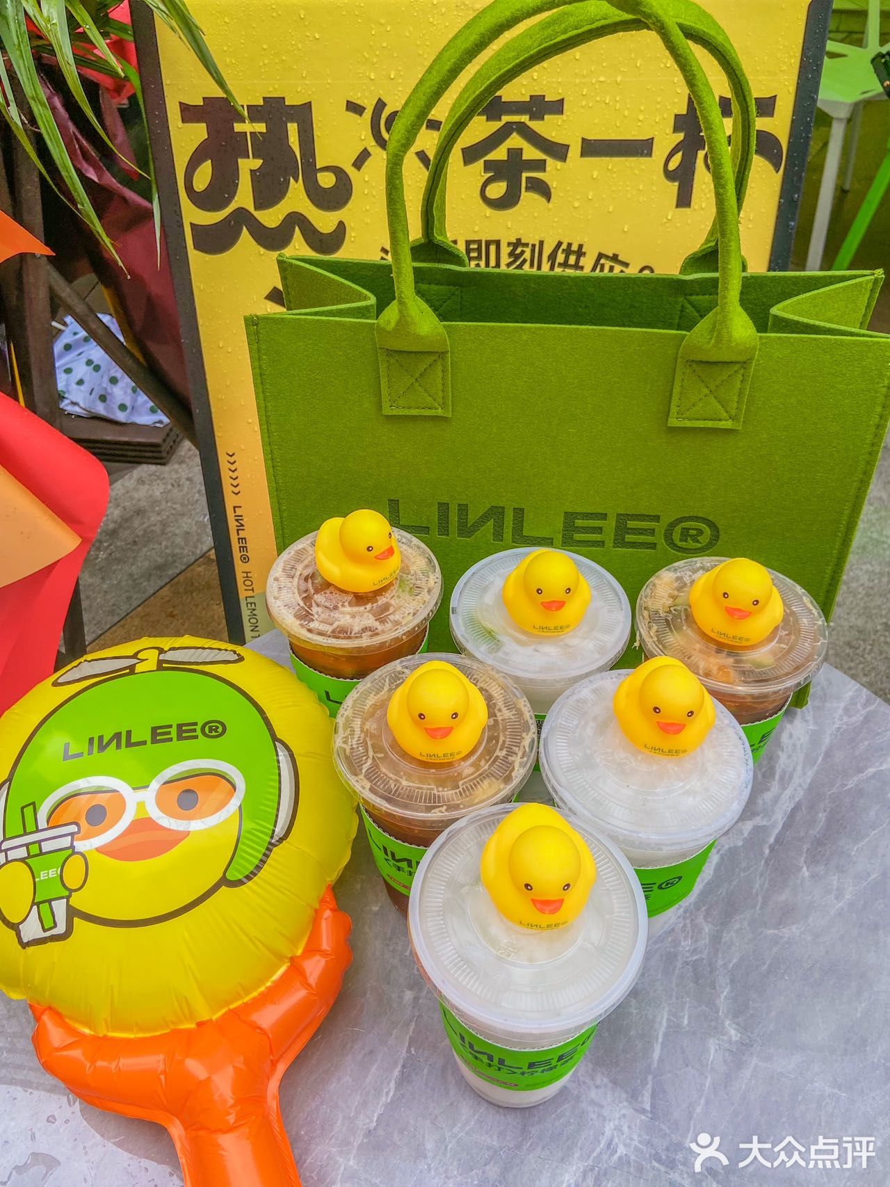 谁能不爱好喝又有周边的店😍😍斯哈斯哈