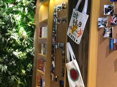 -猫的天空之城概念书店(杭州南宋御街店)