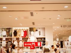 -优衣库(上海虹口龙之梦店)