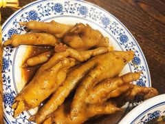 -爆炸头阿姨小四川正宗川味小吃(无任何分店)