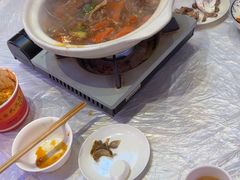 -霄汉牛三鲜湖北砂锅菜(万松园2店)