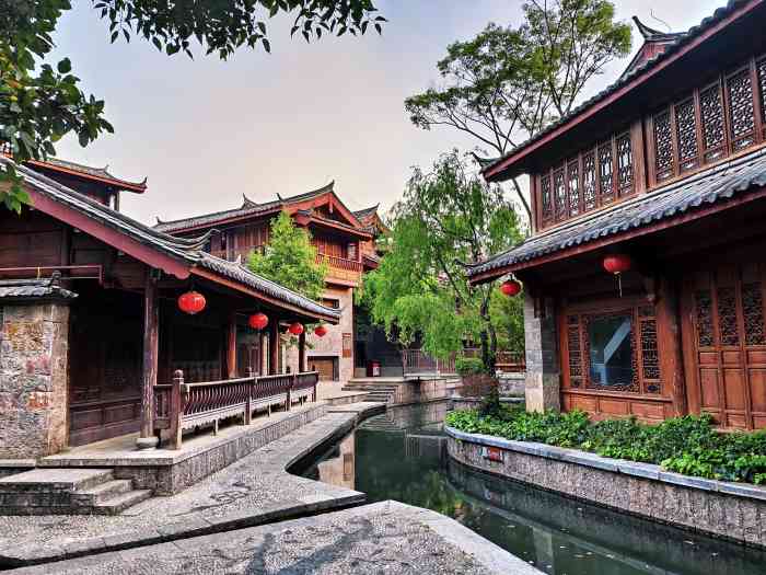 哈里谷-"也不知怎么就逛到这里.人不多 景别致 适."-大众点评移动版