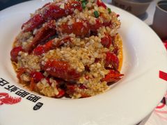 -肥肥虾庄·金牌油焖大虾(汉街SKP店)