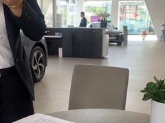 -上海冠松华奥奥迪4S店(张江店)