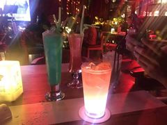 -樱花里音乐餐吧·牛扒椰子鸡(东圃店)
