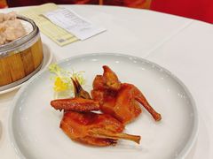 生炸BB鸽-凤凰楼酒家·粤宴点心(华强北店)