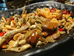 香酥豆小鱼虾-刘胖子家常菜·蹄花焖藕(中南店)
