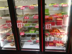-钢管厂五区小郡肝串串香(蜀都万达店)