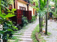 -Lam Vien Restaurant