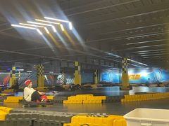-极限PLAY运动娱乐新世界·团建派对潮玩休闲馆·室内蹦极高空游乐园