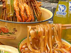 -拈签一笑黄牛肉辣卤串串