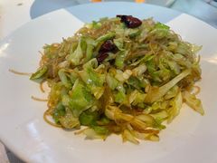炝炒圆白菜粉丝-旺顺阁鱼头泡饼(小红门店)