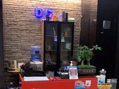 -小海豚国际游泳培训中心(浦东塘桥店)