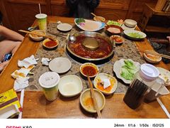 -舒家大院重庆老火锅(纪念塔店)