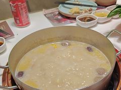 -洪氏嗨捞·猪肚鸡火锅(阳光天地店)