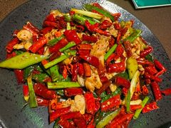 -曼听小寨海鲜烧烤·大连辣炒大王(盖州街店)