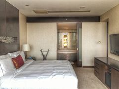 -青岛海尔洲际酒店