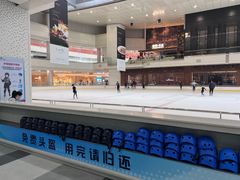 -冰纷万象滑冰场(深圳万象城店)