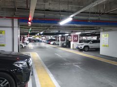 -万象城-停车场