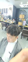 -藤野造型·烫·染发型设计店
