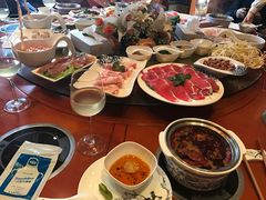 -百年川椒重庆老火锅(光谷店)