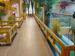 -绿草地·湘菜(酃湖师院店)