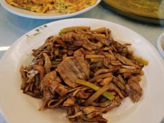 肉炒栗树蘑-京北渔家傲