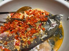压锅剁椒鱼头-佬麻雀·新湘菜(东方宝泰店)