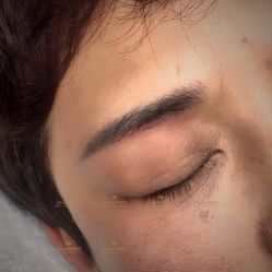 -一个差评成就的纹眉店
