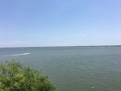 -上海滴水湖皇冠假日酒店