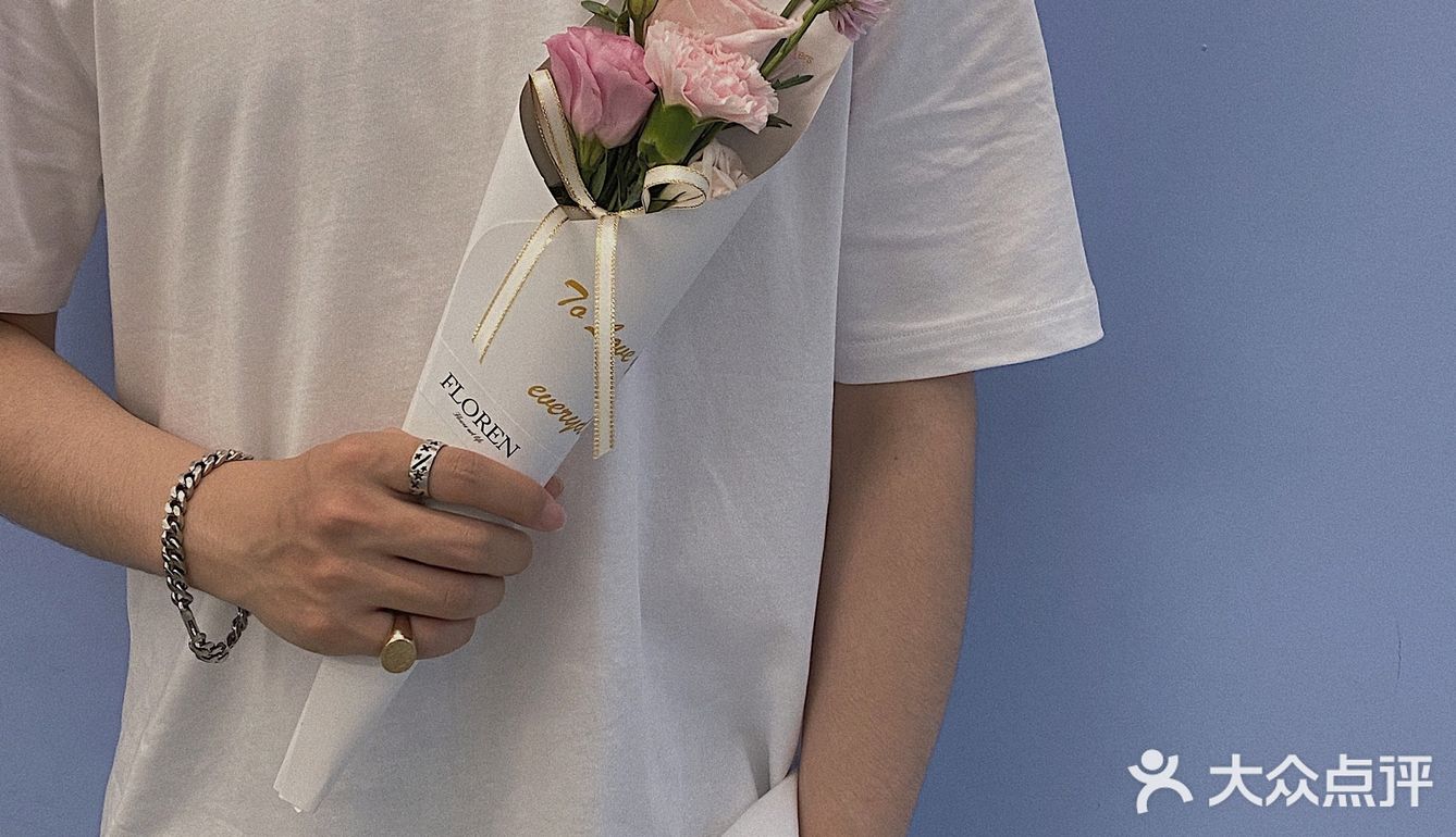 💐给母亲在母亲节献上一束花吧