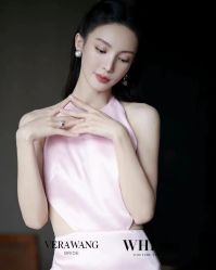 点击看大图 -纯色时光婚纱艺术馆WHITE