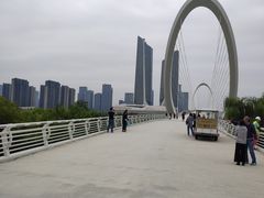 -南京眼步行桥