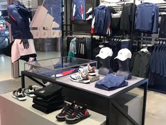 -adidas(滔搏朝阳大悦城店)