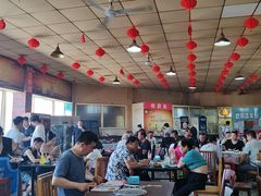 -金卯白肉罩火烧