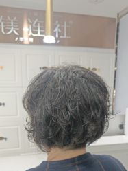 -镁连社·美联社