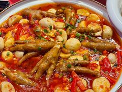 -肥小宝·金牌油焖大虾(襄阳龙虾地标店)