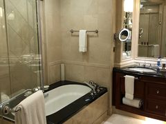 -广州富力丽思卡尔顿酒店