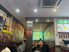 -广信牛奶甜品世家(台东店)